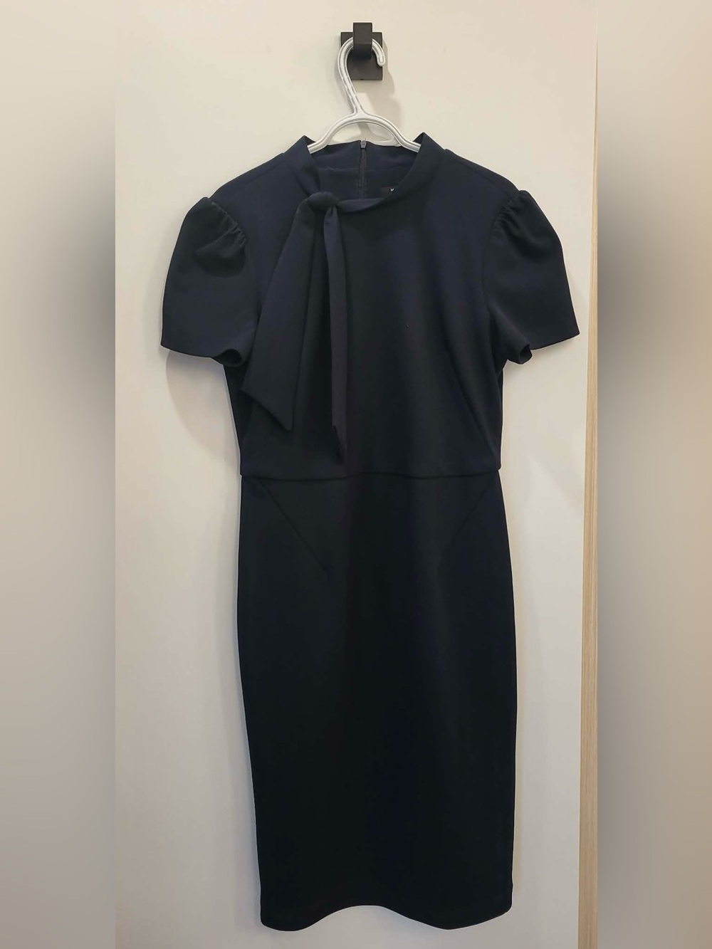 Elegant Navy Tie-Neck Midi Dress